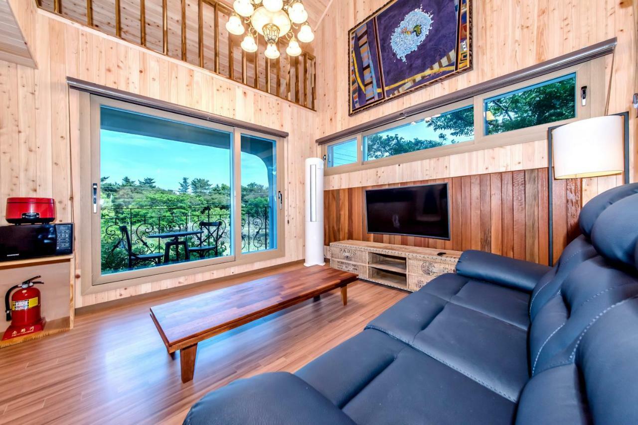 Holiday home Dongbackdongsan *