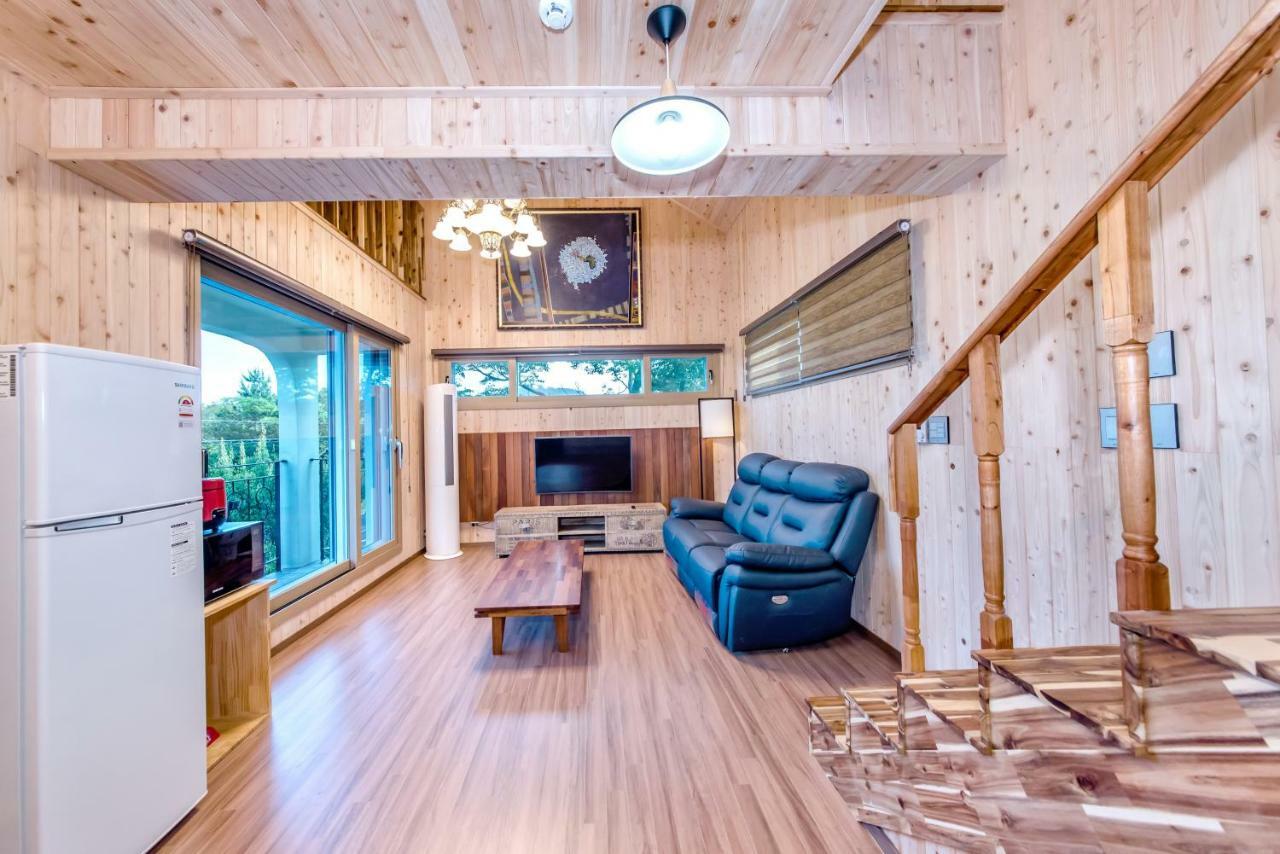 Dongbackdongsan Holiday home